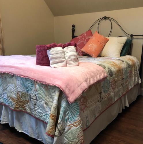 Mendenhaven House | Mendenhall Private Room In Shared Home - DISCOUNT ON TOURS