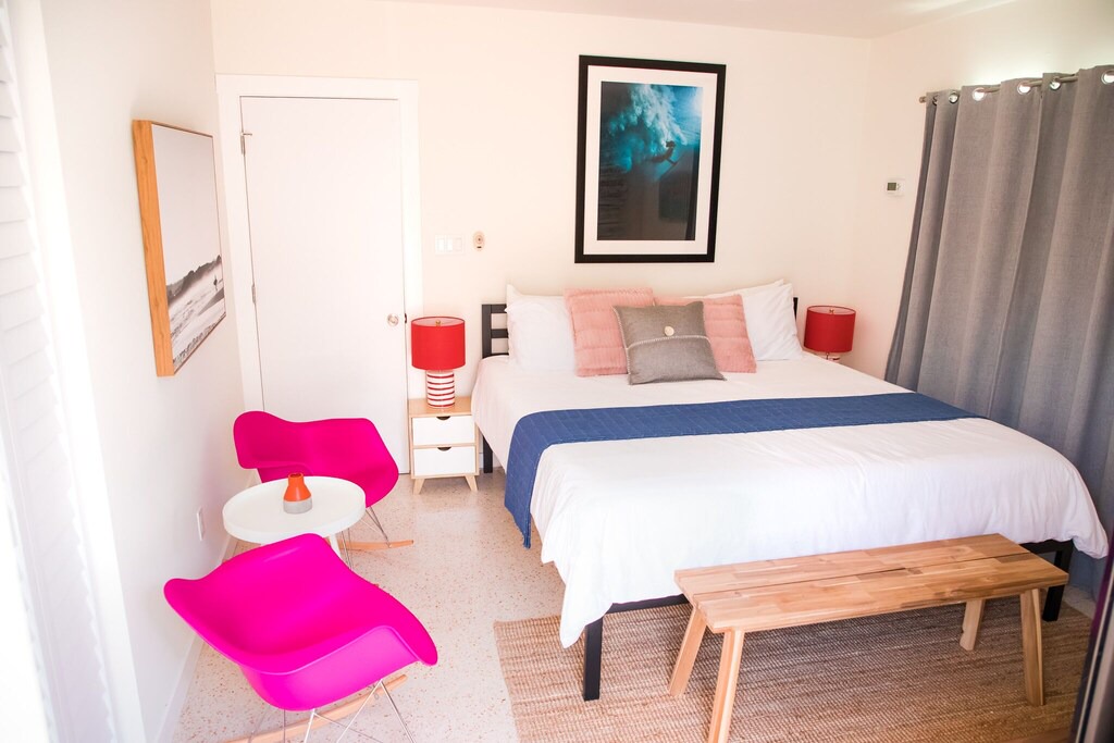 Sarasota Apartment | "Mini studio" steps away from Lido beach.