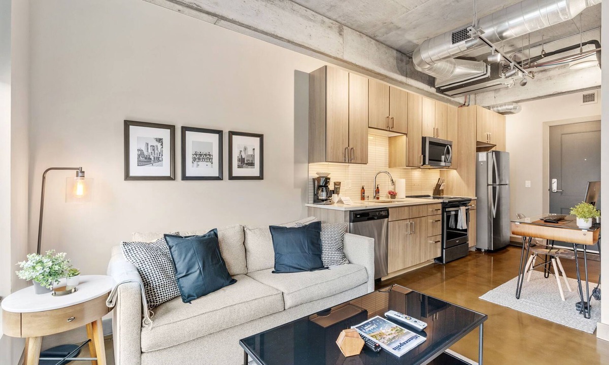 Warehouse District Apartment | MINNeSTAY* Sable 403 | Target Center | North Loop
