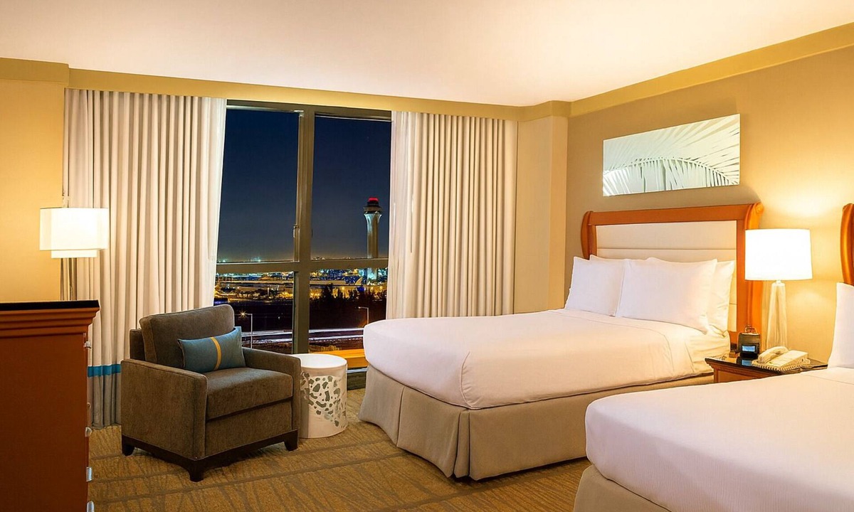 Ludlam Hotel | Minutes to Marlins Park & American Airlines Arena, Pool, Dining