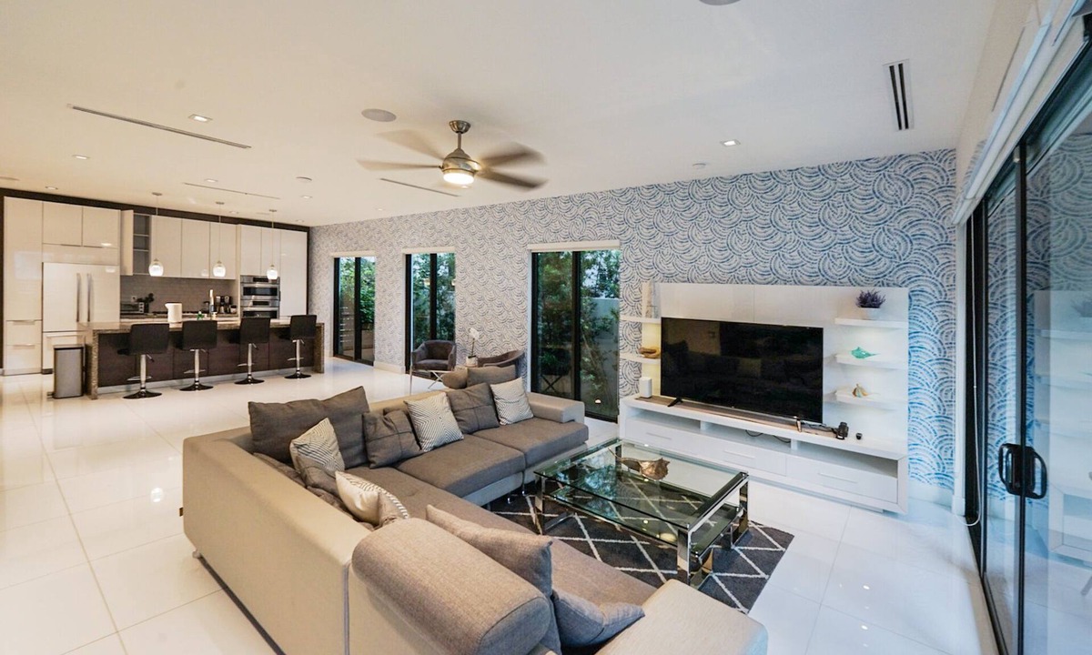 Colee Hammock House | Modern 5BR Townhome 25mins to HardRock FIFA WorldCup, 5mins to the beach