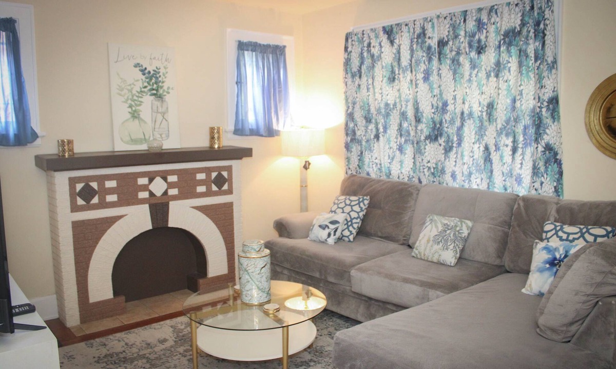 West Price Hill House | Modern cozy getaway 6 miles from Downtown, Cincinnati