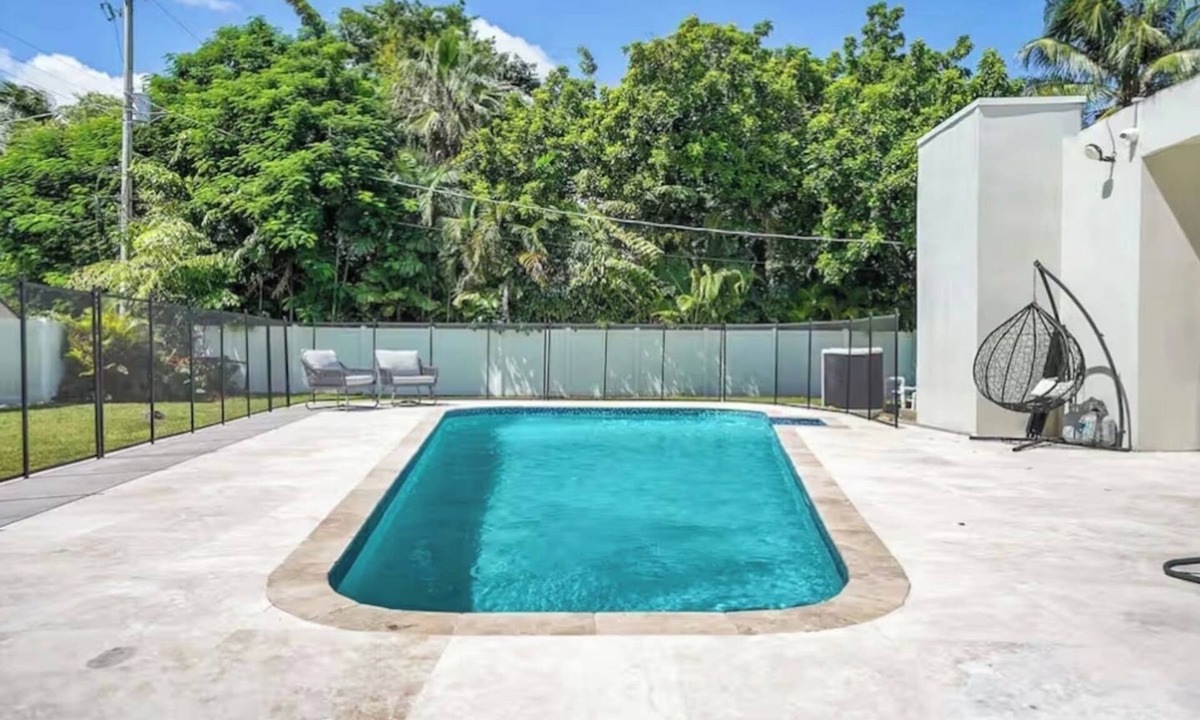 Little Ranches House | Modern Retreat in the Heart of Hollywood