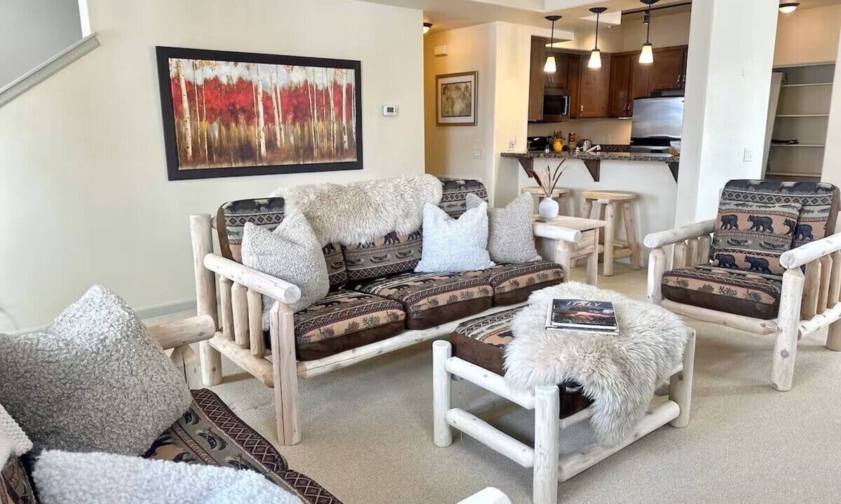 Hailey House | Modern Rustic Retreat