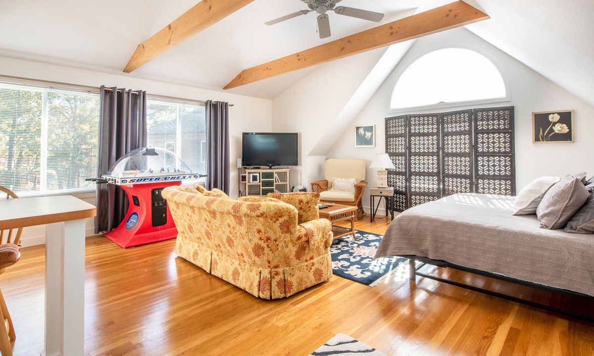 Wellfleet Apartment | Modern Wellfleet Studio Apartment Close to Beaches, Ponds, Trails, and Town