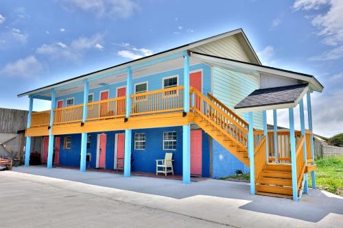 Corpus Christi Hotel | Monterrey Motel Padre Island, Corpus Christi BY OYO