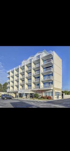 Norfolk Hotel | Motel 6 Norfolk, VA East Little Creek