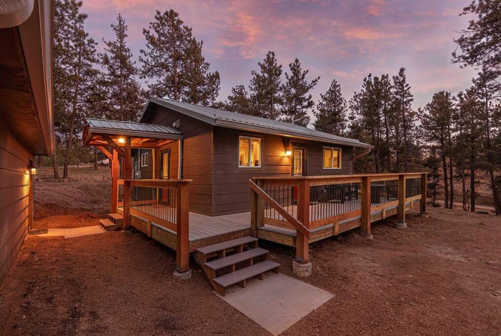 Florissant House | Mountain Getaway - Dark Sky Views - The Fossil Lodge