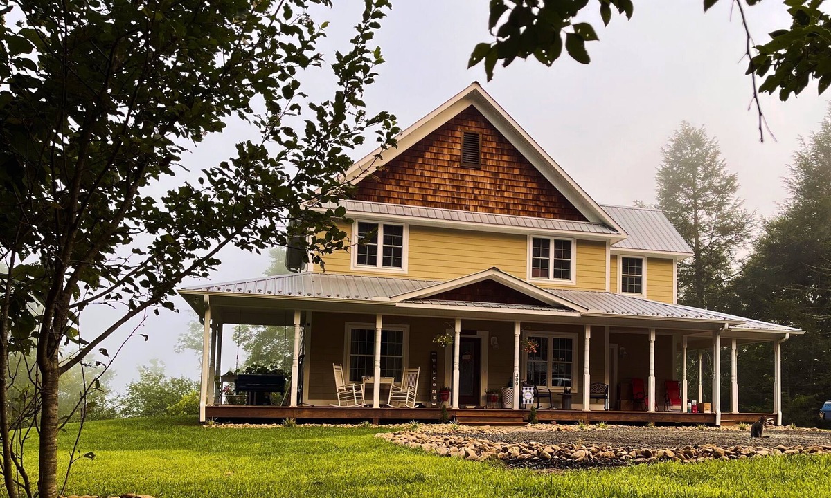Burnsville House | Mountain Time Farmhouse