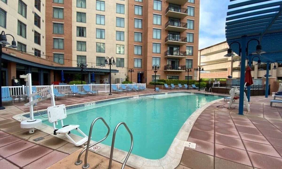 National Harbor Hotel | National Harbor | Pool & DC Access | 3BR Sleeps 10