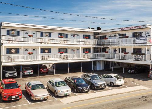 Hampton Hotel | Nautical Motel