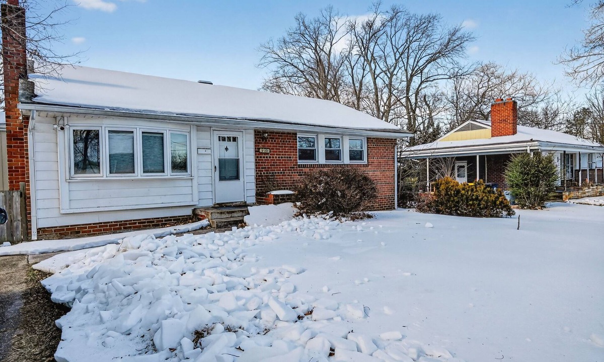 New Carrollton House | NEW! Cozy Capital Retreat Suburban Serenity