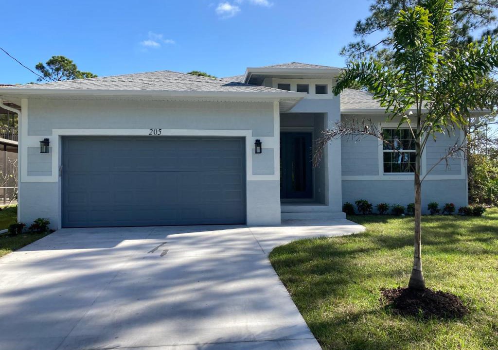 Rotonda Lakes House | New home with POOL in Rotonda West Discount is 3900 plus fees 1000 off May -Nov