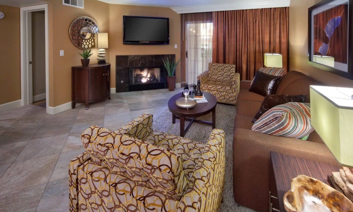 Las Vegas Resort | NEW LISTING! Holiday Inn Club Vacations *5 STARS* POOL HOT TUB Wi-Fi FIREPLACE