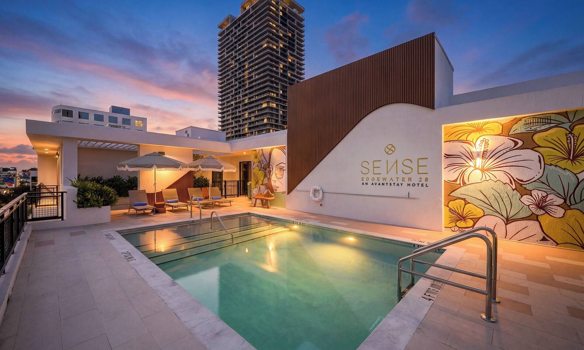 Midtown Hotel | New Luxury Hotel in Edgewater 2 Suites Rooftop Pool | Sense28 by AvantStay