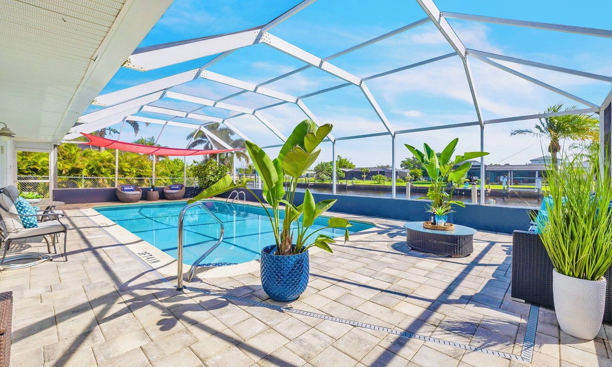 Edgewater House | NEW MODERN 3BR/2BA WATERFRONT HEATED POOL DOCK PATIO DIRECT GULF ACCESS BEACH