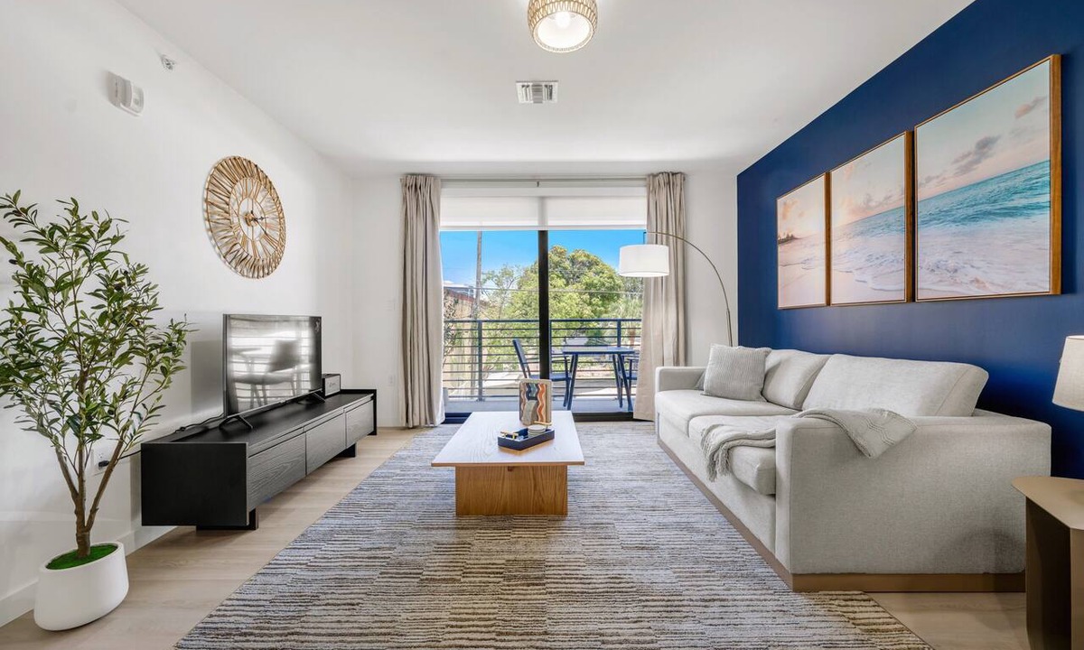 Little Ranches Apartment | New Spacious 3 Bedroom Apt With Rooftop Pool 2 Parking
