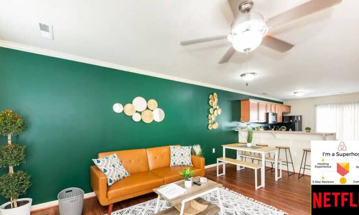 Hubert House | Newly Renovated-Central Jacksonville/Lejeune/Beach
