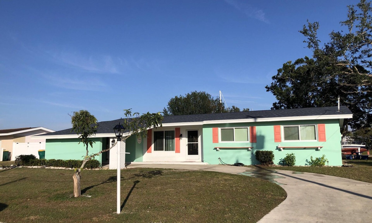 Edgewater House | Newly renovated, 3-2 Beautiful canal front. Close to beaches & restaurants