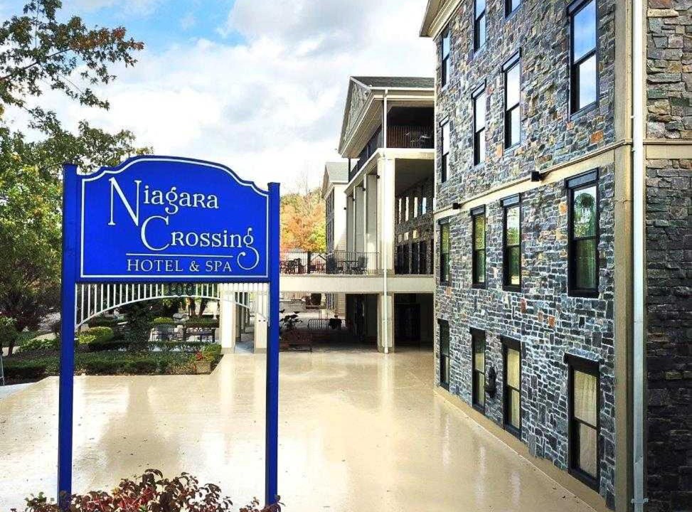 Lewiston Hotel | Niagara Crossing Hotel and Spa