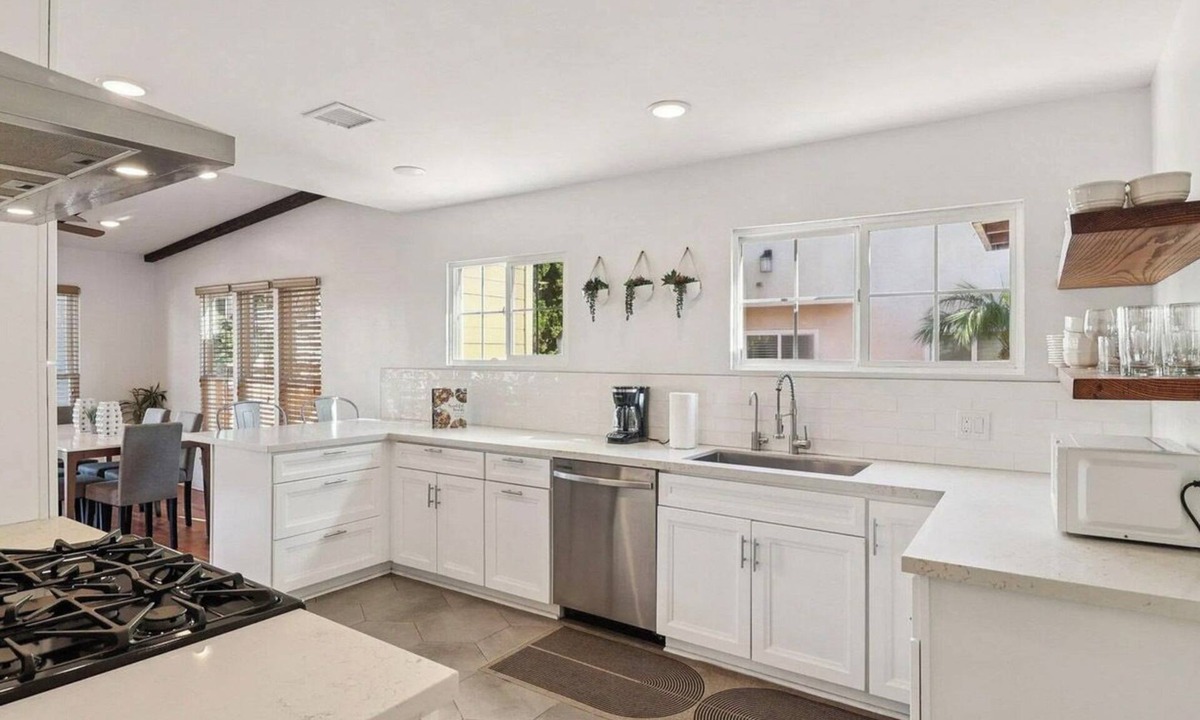 Ocean Beach House | Ocean Beach Compound, Walk to Beach, Sleeps 19, Driveway and 3 parking garages