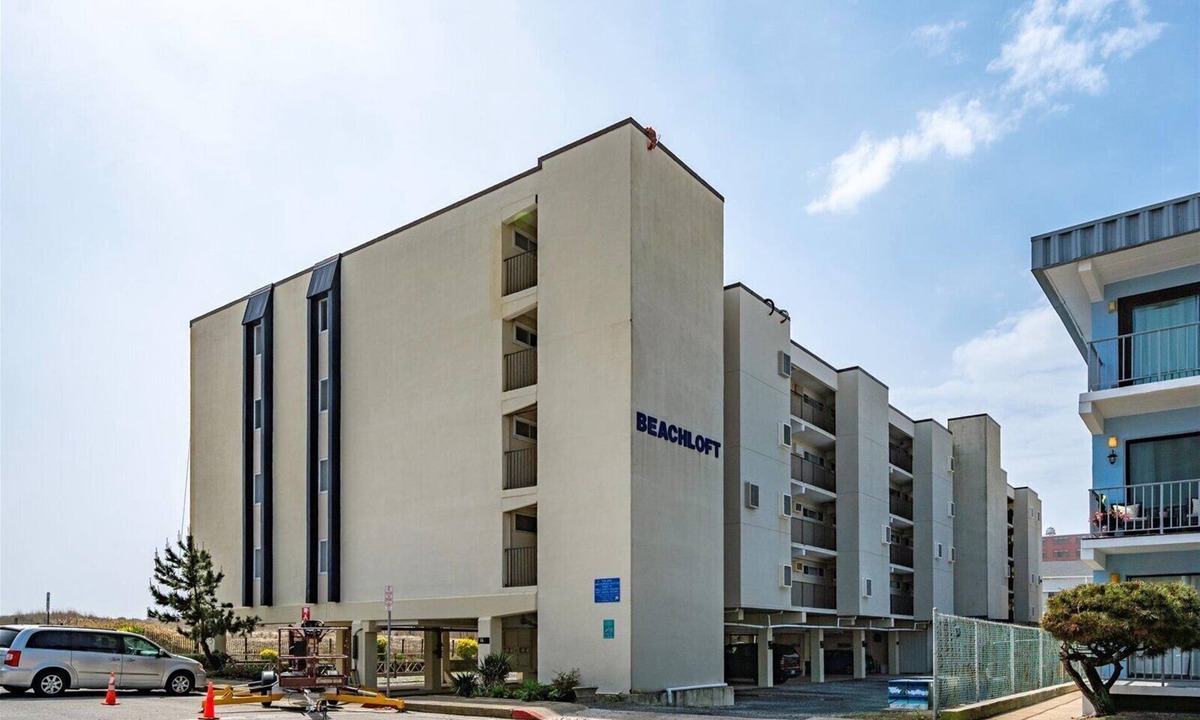 Sunset Island Condo | Ocean front condo with pool in Ocean City, Md. sleeps 5, elevator, large balcony