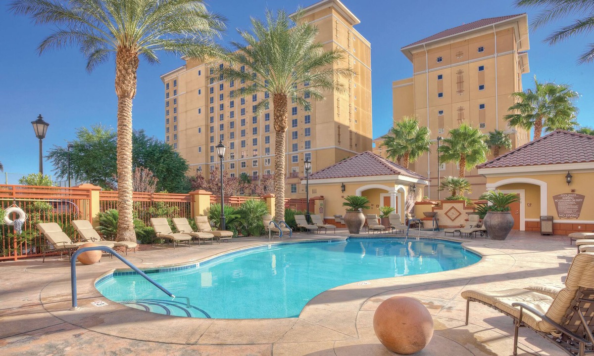 Las Vegas Resort | OFFICIAL LISTING | Wyndham 2BR Grand Desert w/WiFi, Shuttle, 1 Mi From Strip