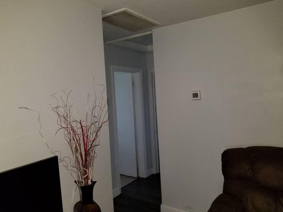 Norfolk House | Older Cozy Duplex A