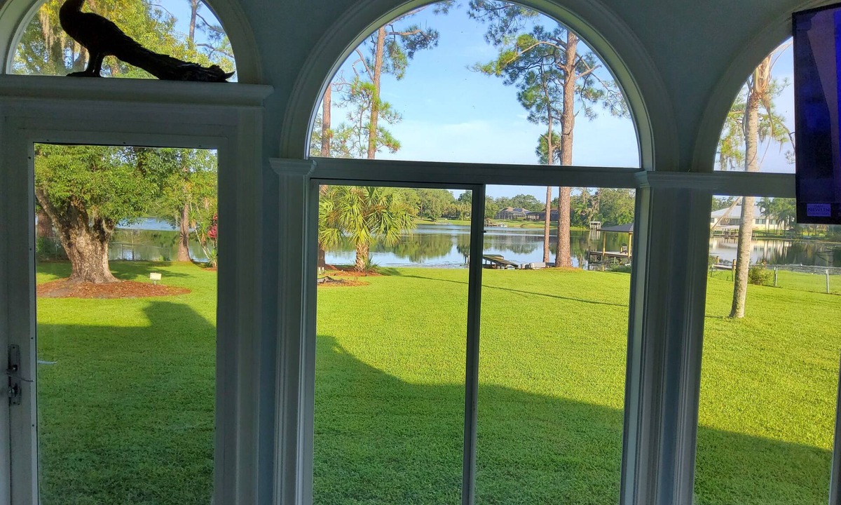 Forest City House | Orlando lakefront house spectacular views on a spring fed lake. Pets welcome.