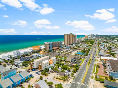 Holiday Beach Apartment | Panama City Beach! 18y allowed to book, Holiday Beach