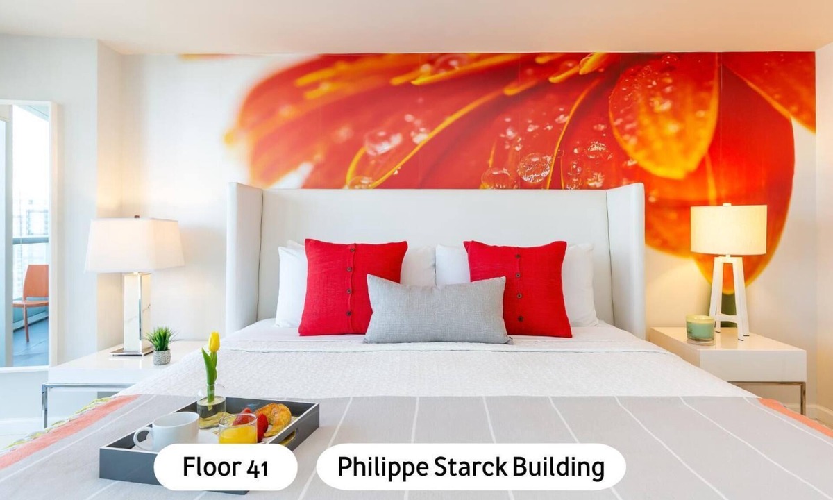 Downtown Miami Apartment | Panoramic Bay View High-Rise | Iconic Brickell .