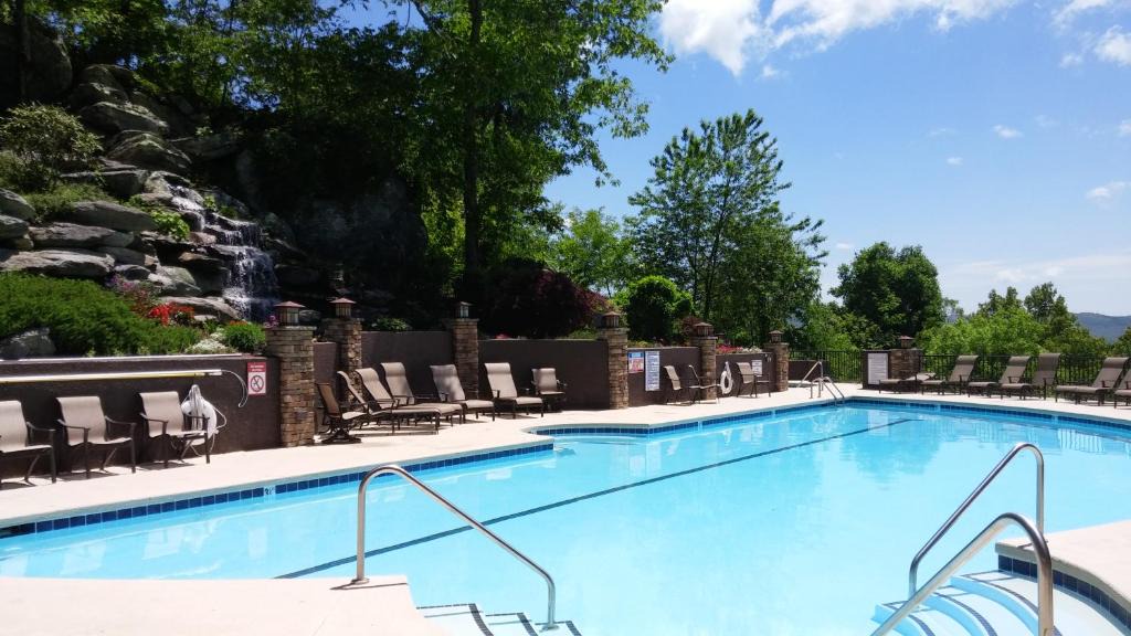 Foscoe Apartment | Peaceful Haven At Echota Condo