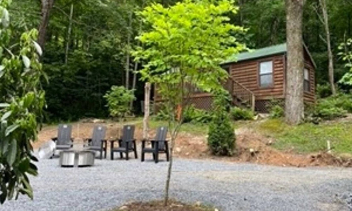 Saluda Cabin | Perfect for a Hiking Trip to Norman Wilder Forest! Parking Available Onsite!