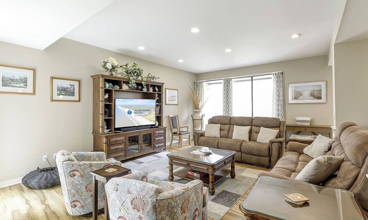 Sea Pines Villa | Pet Friendly 4 bedroom/4 bathroom townhouse in Sea Pines, multi-family rental