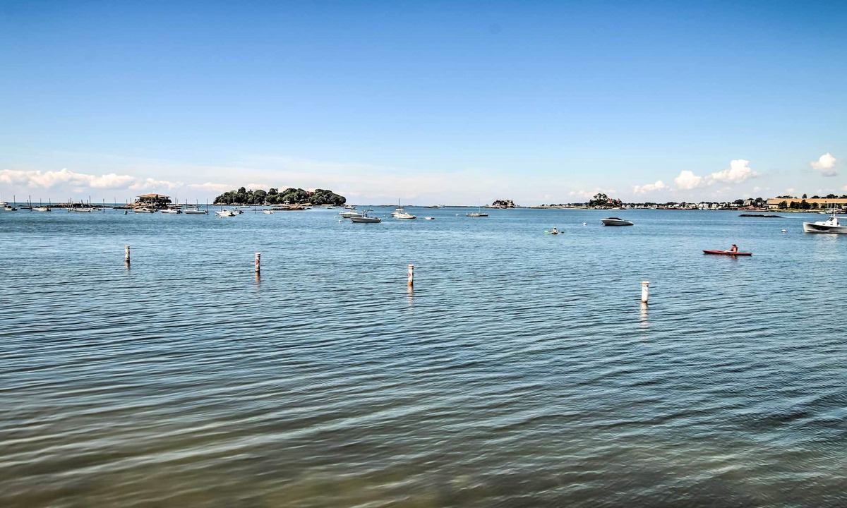 Stony Creek Apartment | Pet-friendly Branford Apt - 10 Min Walk to Beach!