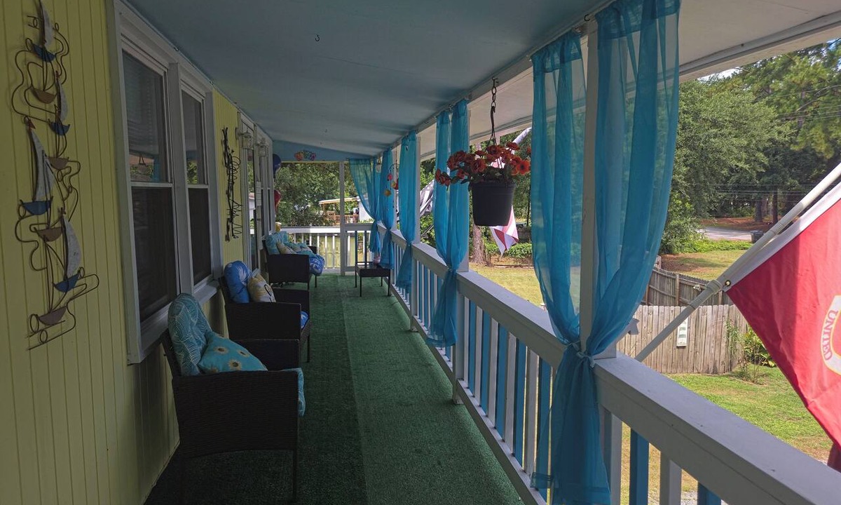 Beaufort House | PET FRIENDLY - MINUTES TO PARRIS ISLAND - BEACHES