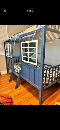 Northwest Orlando Hostel | Pixie hollow single vacation retreat resort space