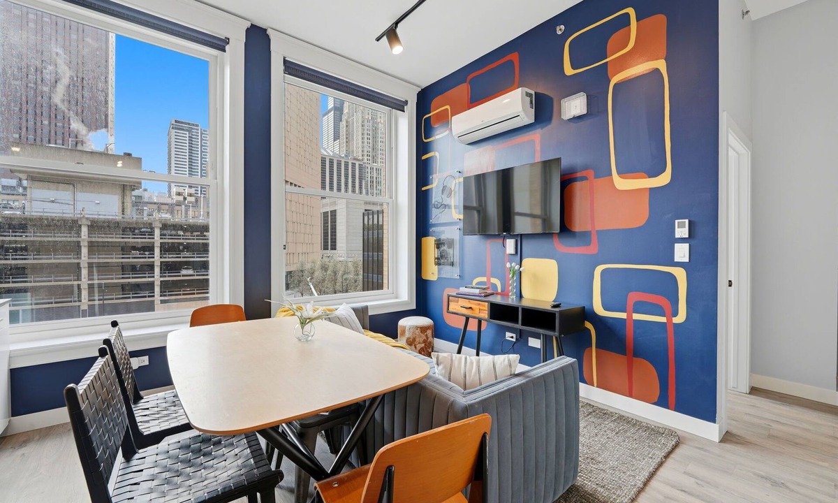 The Loop Hotel | Plymouth Collection: 3BD 2BA with Gym & Rooftop