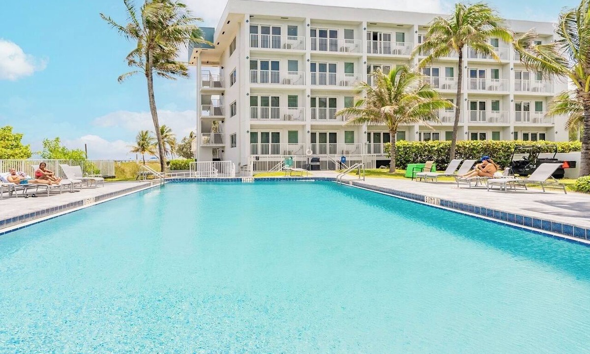 Pompano Beach Condo | Pompano Beach | Sunny Coast Retreat | Ocean, Pools & Relaxation