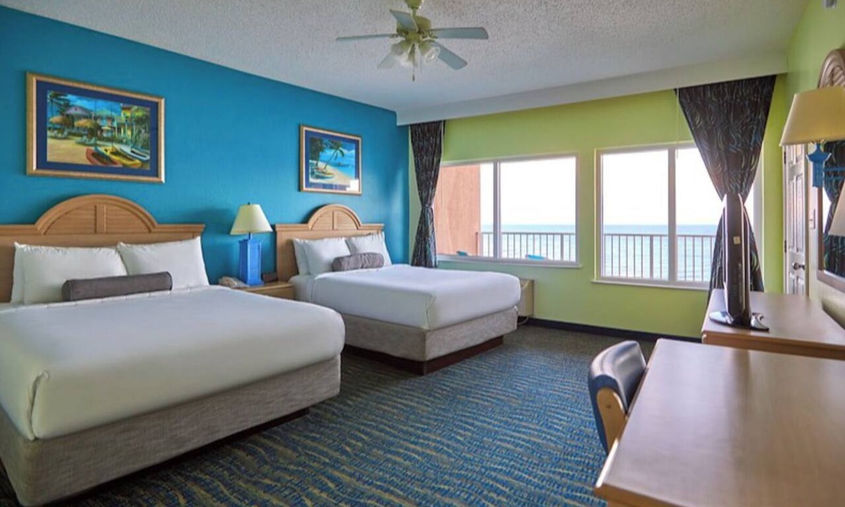 West Panama City Beach Hotel | Premier Suite | Palmetto | Sleeps Six | Full Kitchen Suite