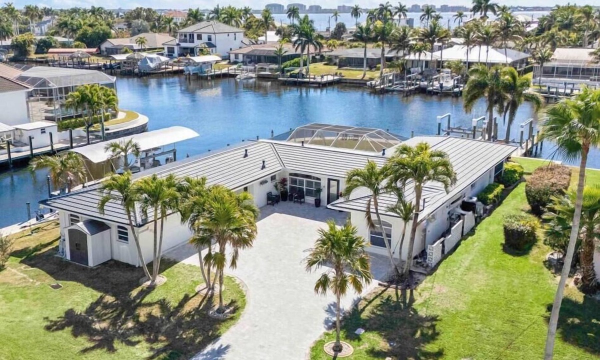 Yacht Club House | Prime Location Canal Home, 4 bedroom,Boat Lift, Pool