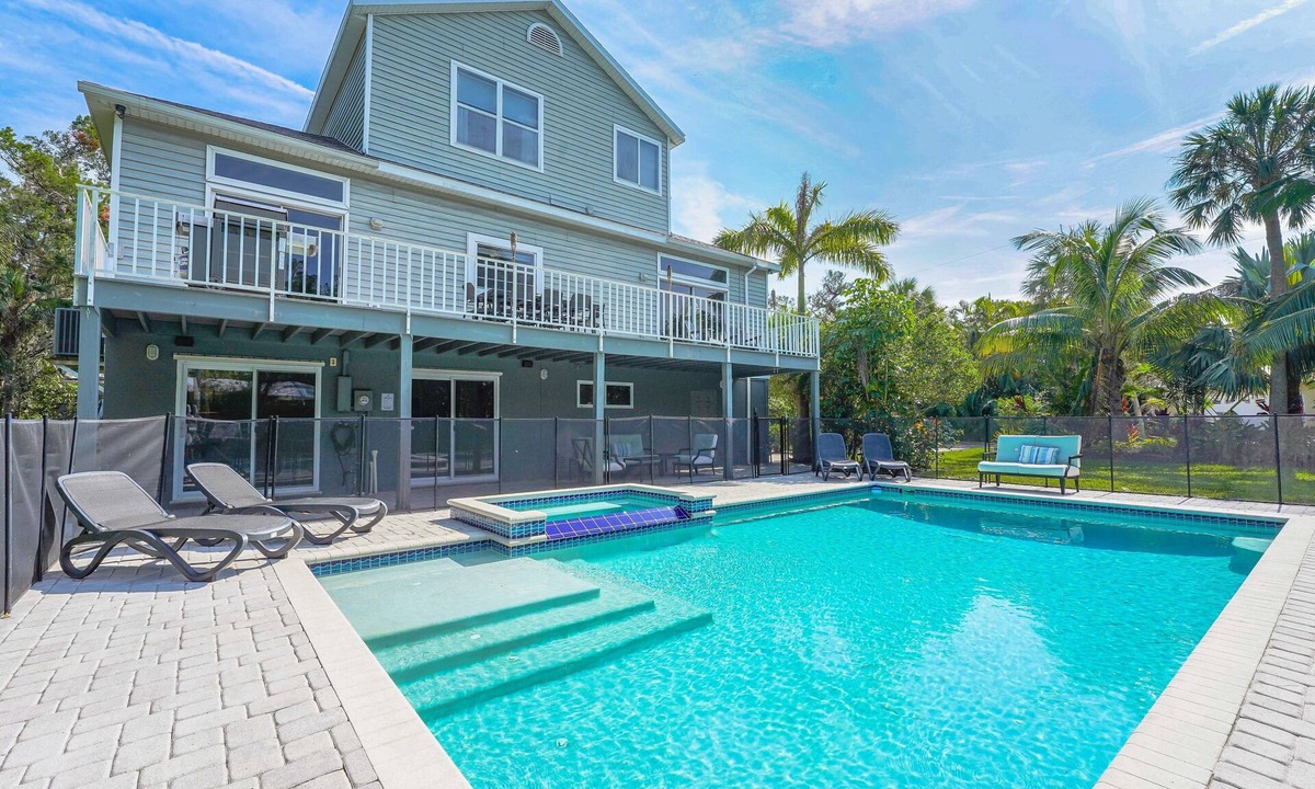 Bay Isle House | Private Home in Siesta Key, Florida, USA