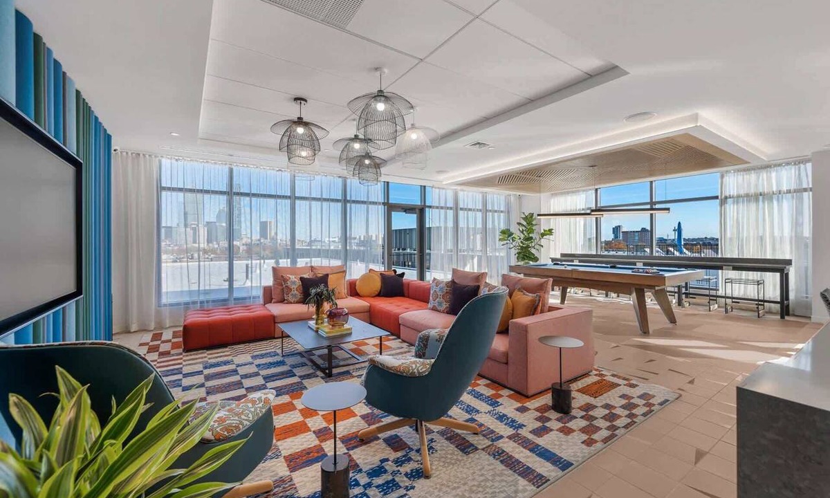 Fenway–Kenmore Apartment | Private Modern Apt with Kitchen and Gym