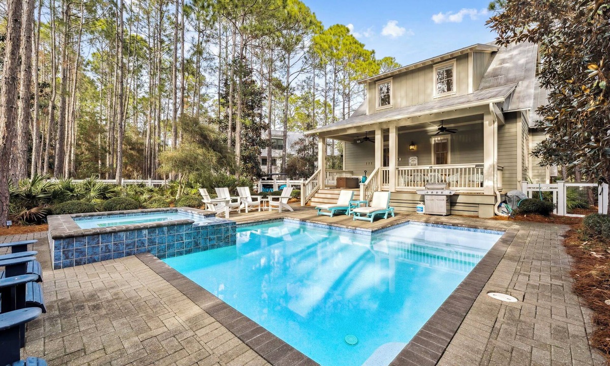 Forest District House | Private Pool and LSV Watercolor Getaway