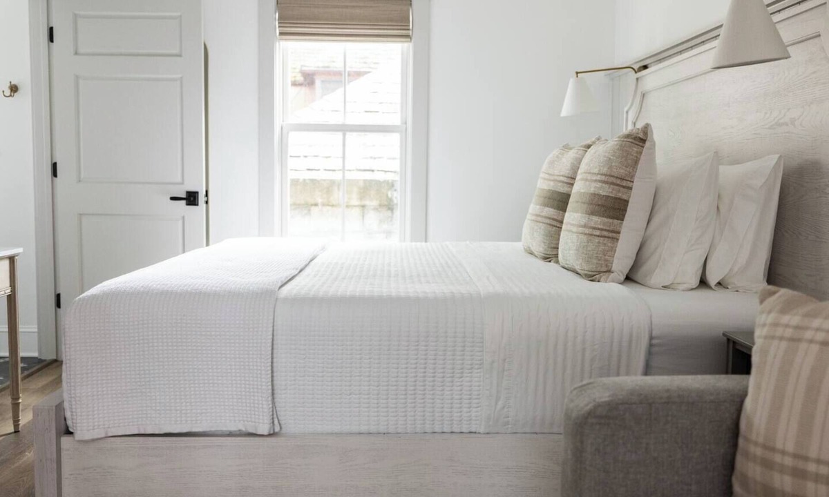 St. Augustine Historic District Hotel | Private Room/Boutique Inn/Kitchen/Bathtub