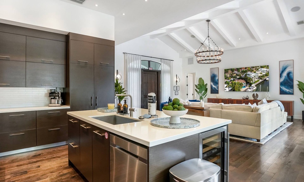 Nurmi Isles Villa | Private Waterfront Luxury Villa Resort-style Living Privacy