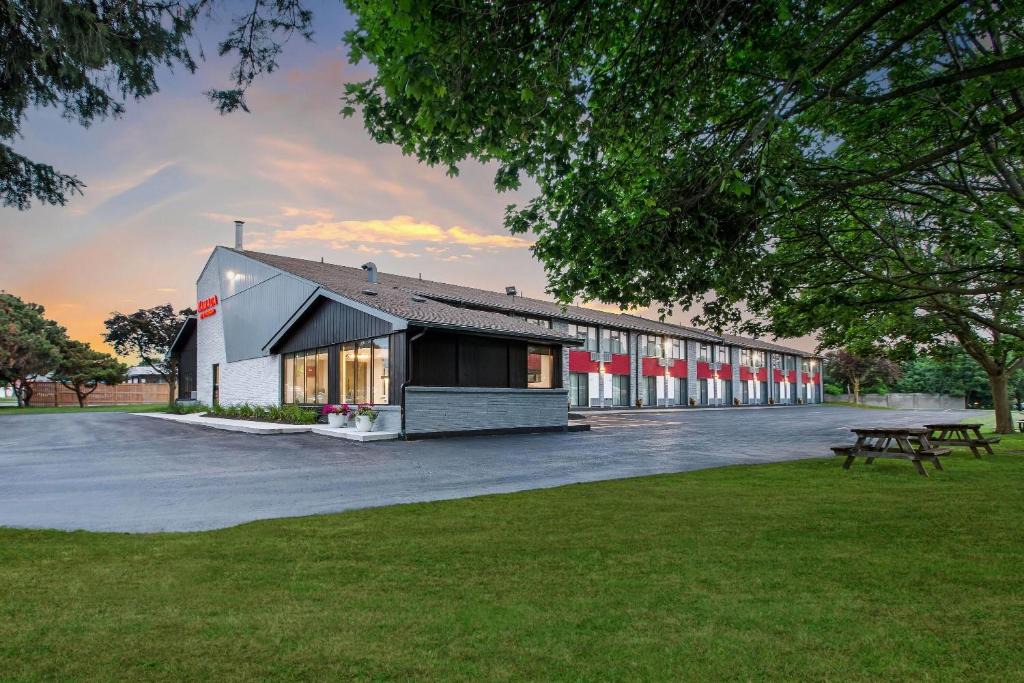 Kingston Hotel | Ramada by Wyndham Kingston