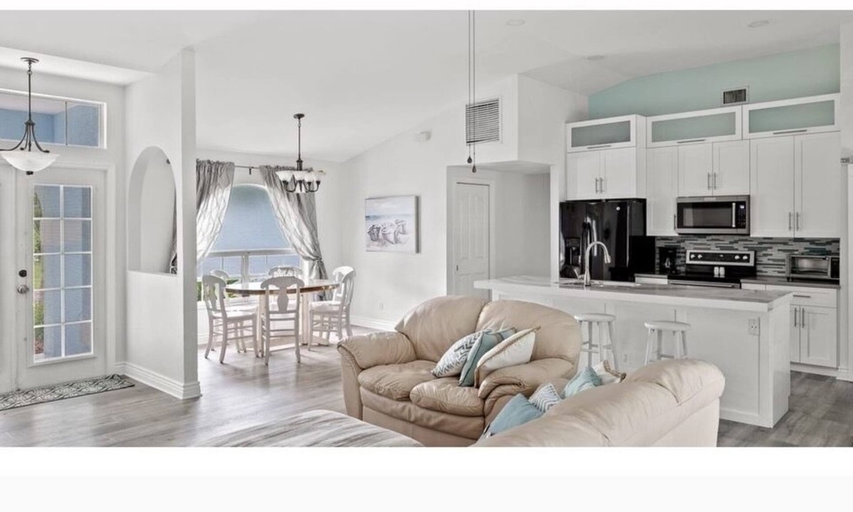 Biggar House | Remodeled Home in quiet cul-de-sac with Heated Pool!