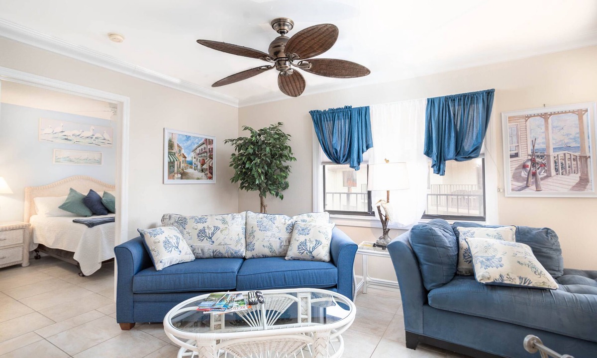 Tierra Verde Condo | Renovated 6/2023 Top Floor Balcony Water View 2B/2B, Pool, Hot Tub, Grill, WIFI