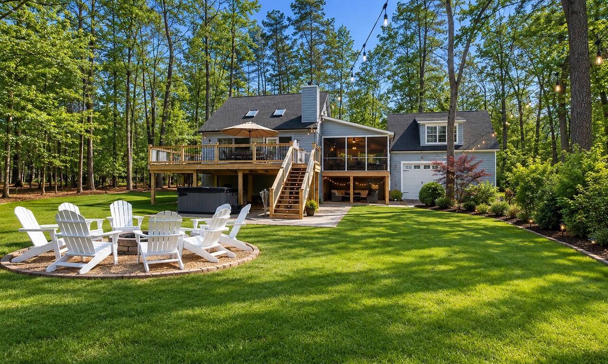 Livingston House | Renovated lakehouse with dock, hot tub, firepit & bi-level deck - dogs OK